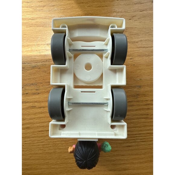 Fisher-Price Little People Share a Treat Ice Cream Truck and Action Figure Doll - Picture 8 of 9